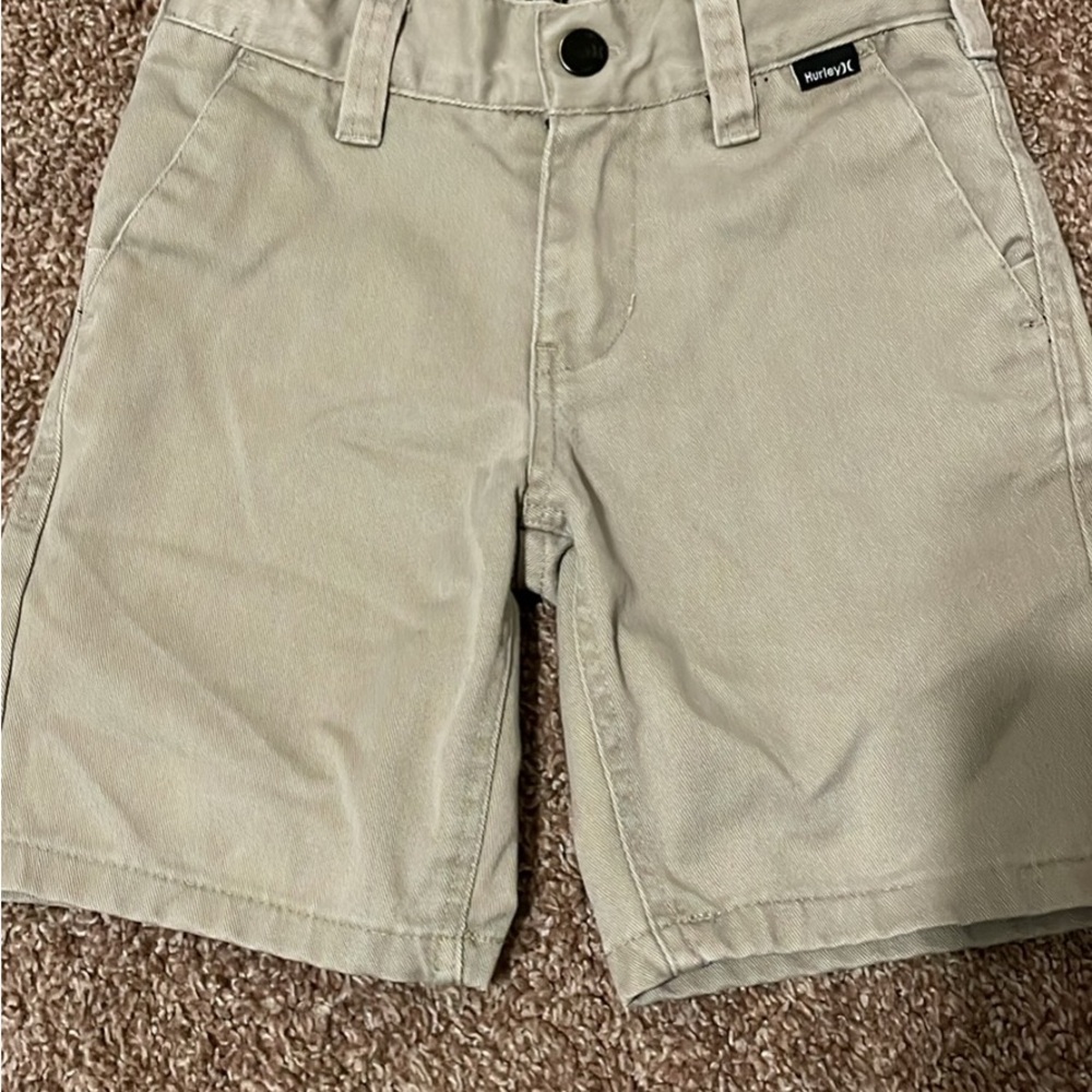 Hurley Kids Tan Shorts size 3t waist is adjustable